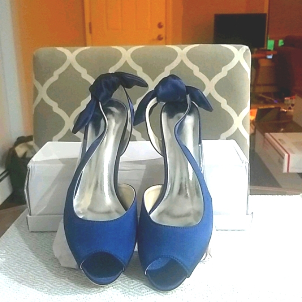 Blue satin pumps